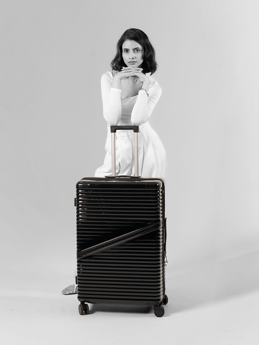 Oblique | Black | Large Hard Luggage