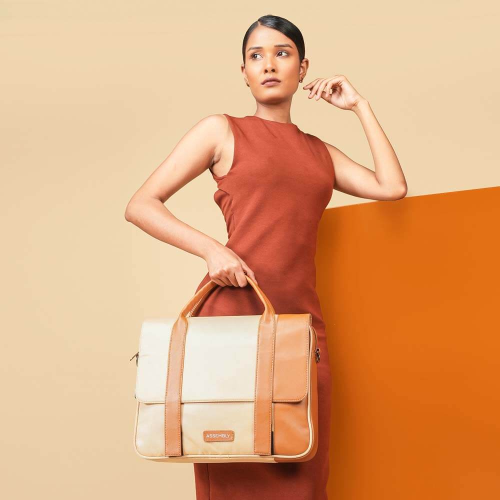 Urbix | Beige | Premium Laptop Messenger Bag