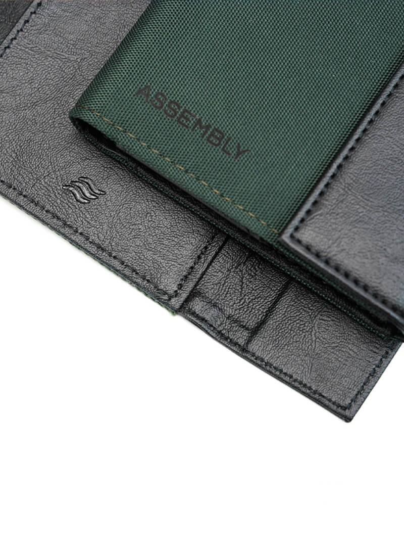 Port | Passport holder | Green