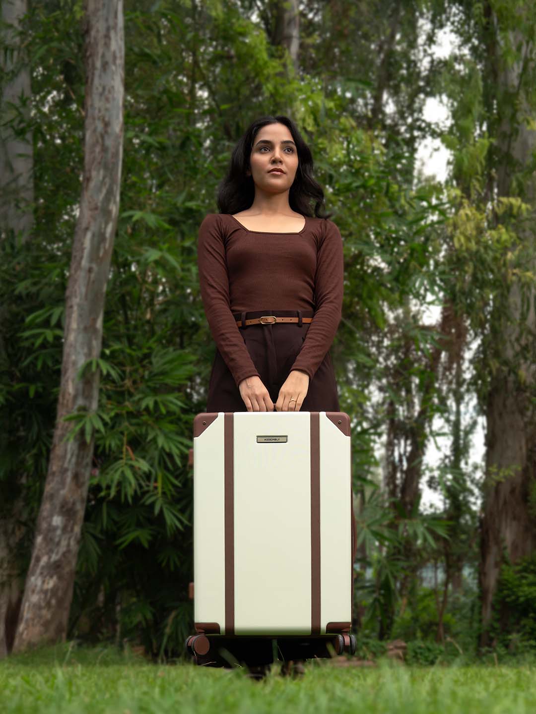 Vintage | Moon-White | Medium Hard Luggage