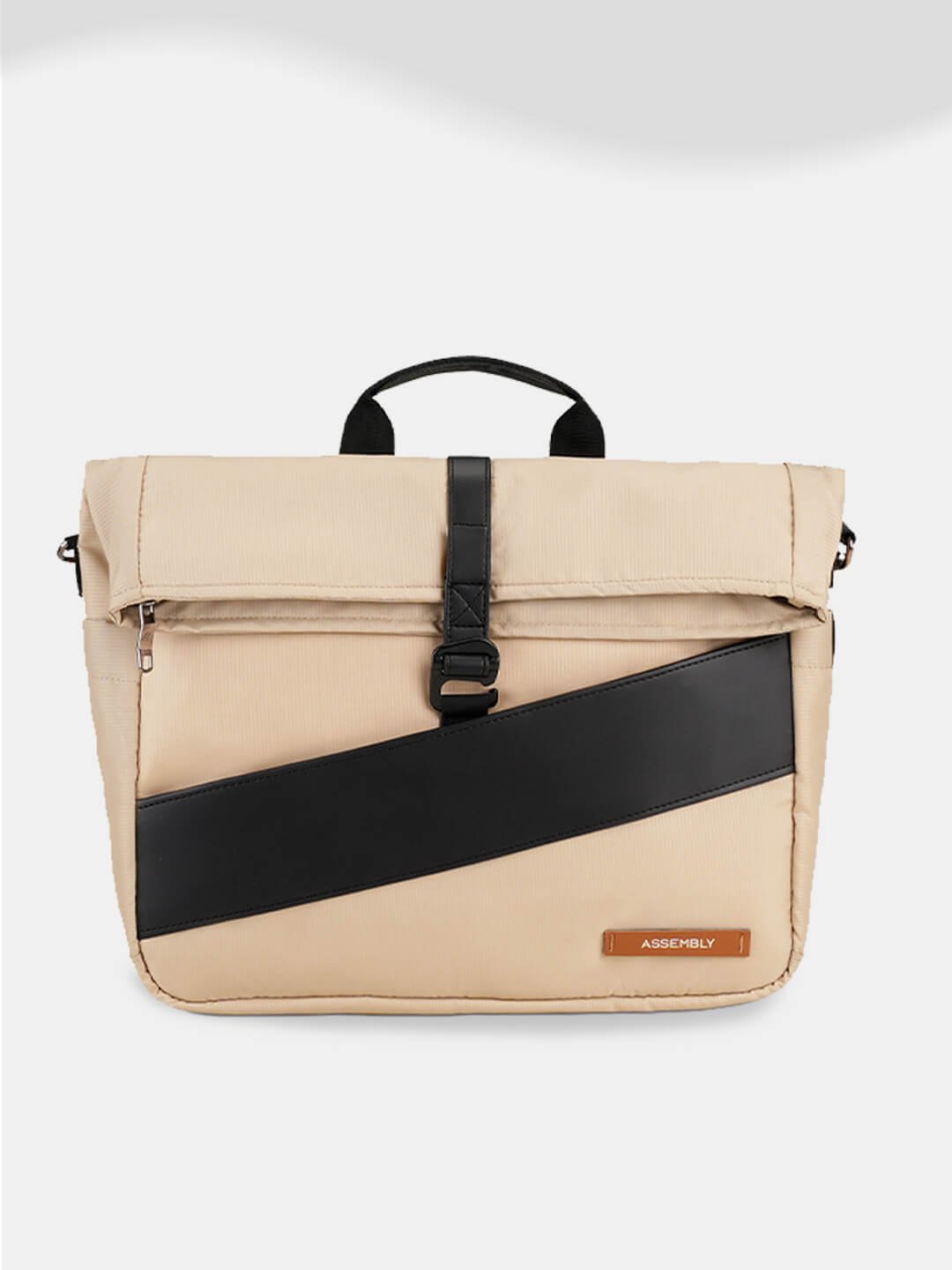 Oblique Messenger Bag | Beige | Everyday 15.6" Laptop Bag