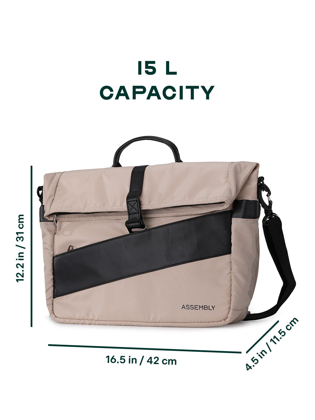 Oblique Messenger Bag | Beige | Everyday 15.6" Laptop Bag