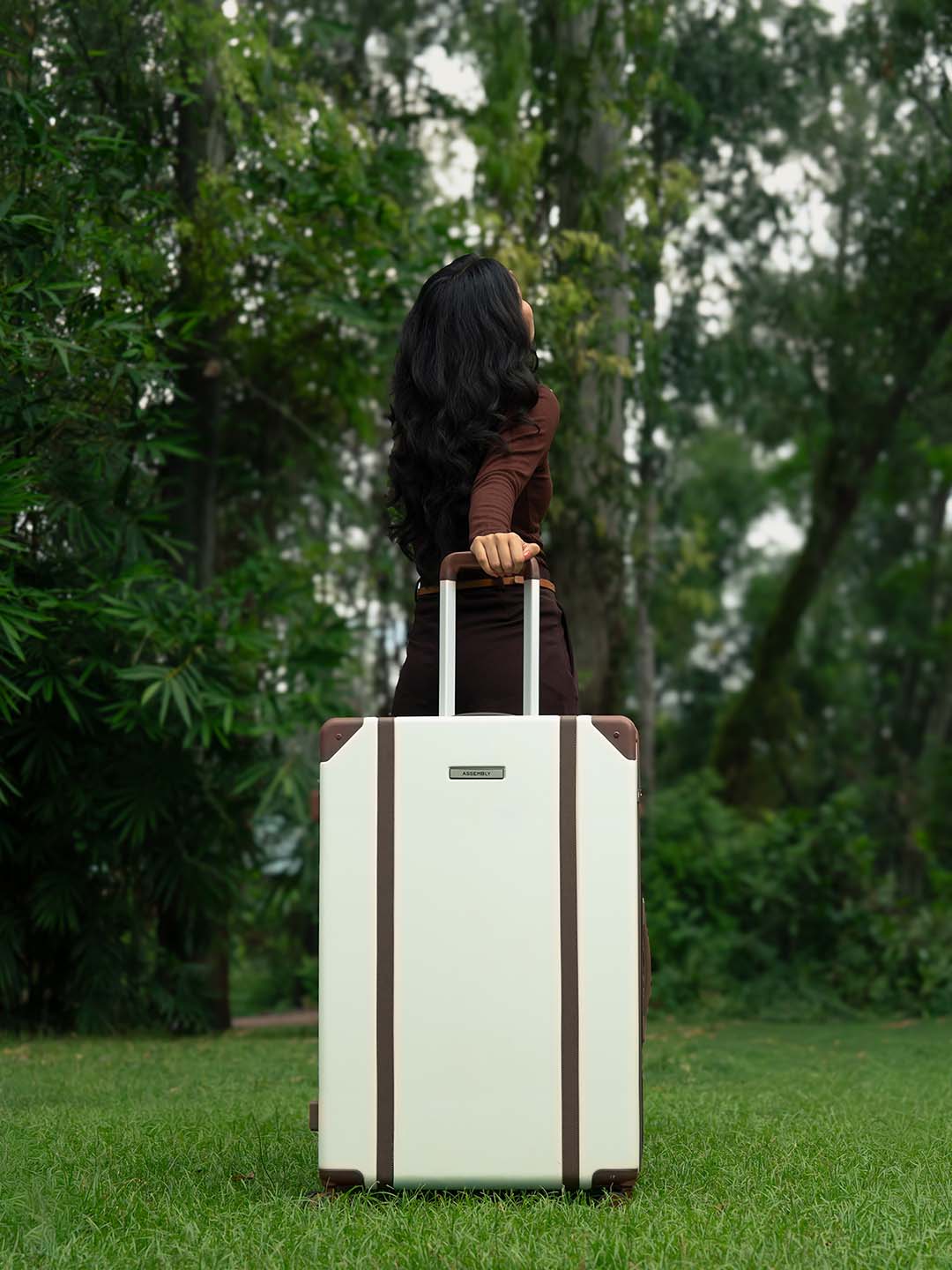 Vintage | Moon-White | Large Hard Luggage