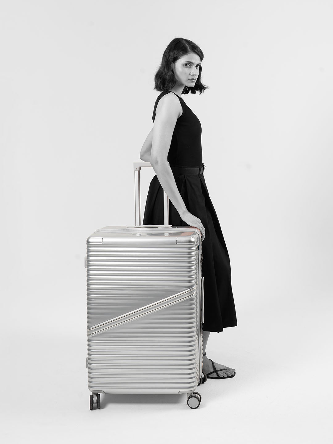 Oblique | Silver | Large Hard Luggage