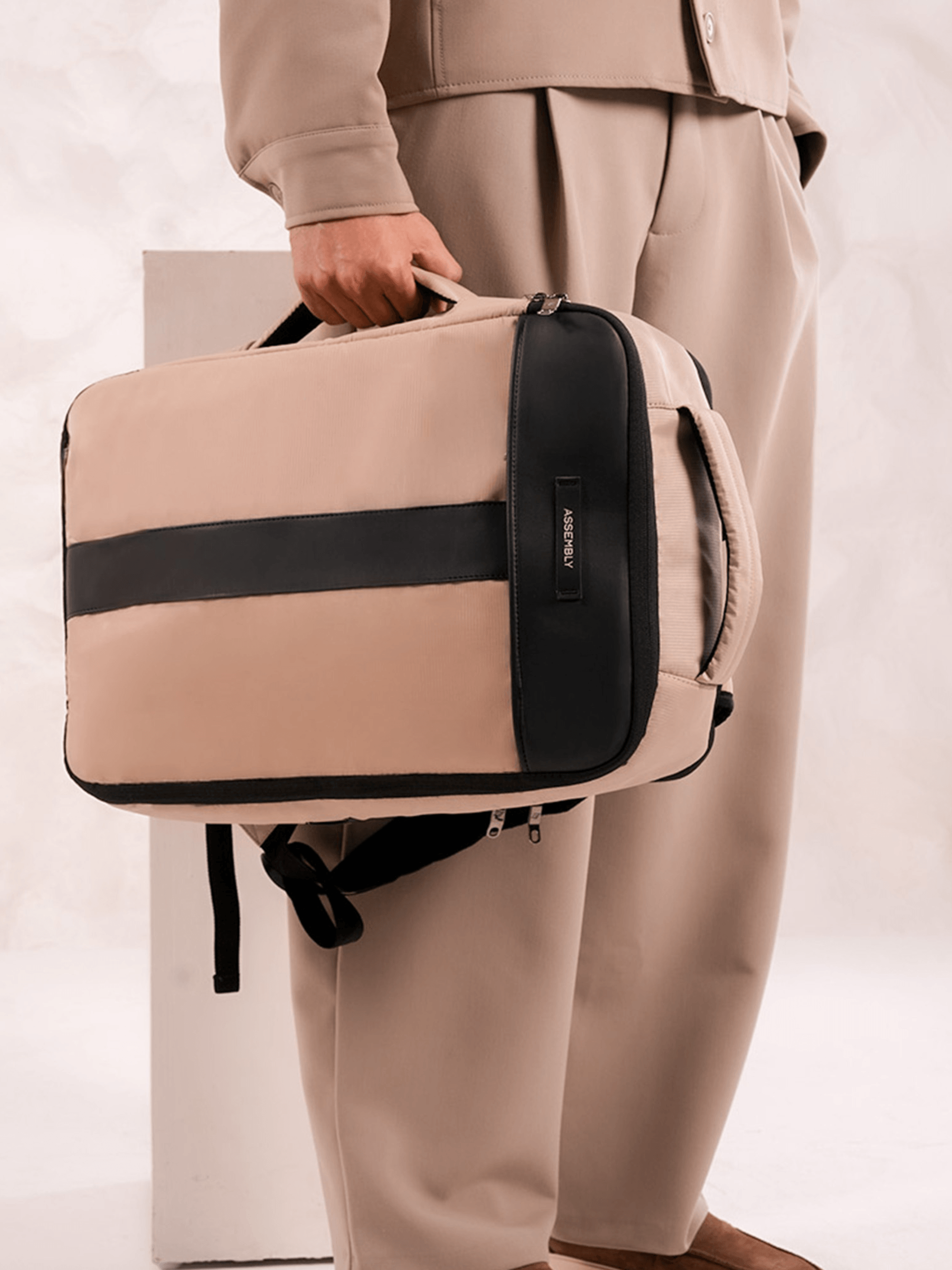 Noir Overnighter Backpack | Beige | Ultimate Travel Backpack for Professionals