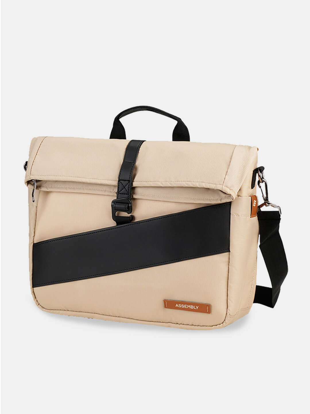 Oblique Messenger Bag | Beige | Everyday 15.6" Laptop Bag
