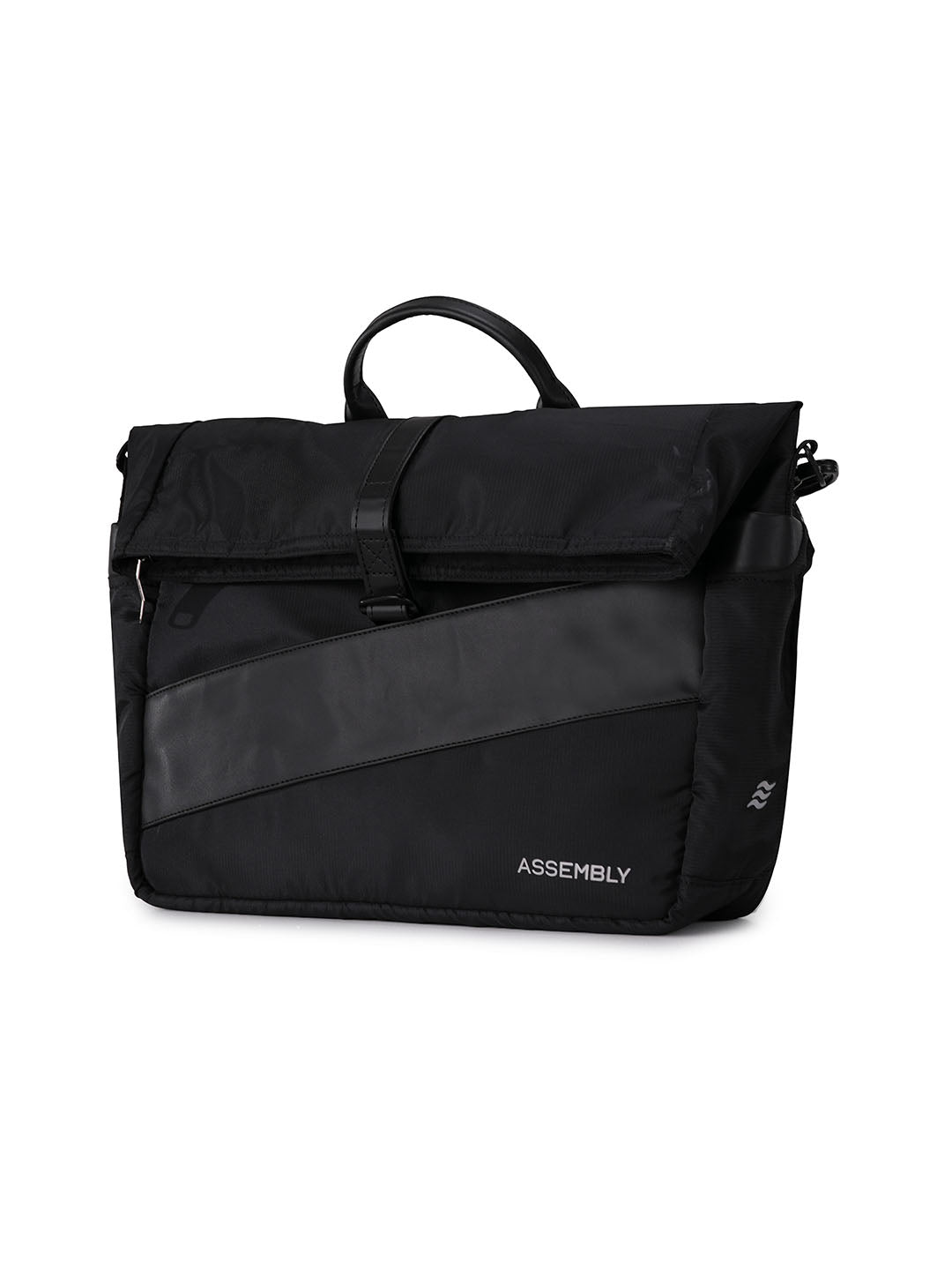 Oblique Messenger Bag | Black | Everyday 15.6" Laptop Bag