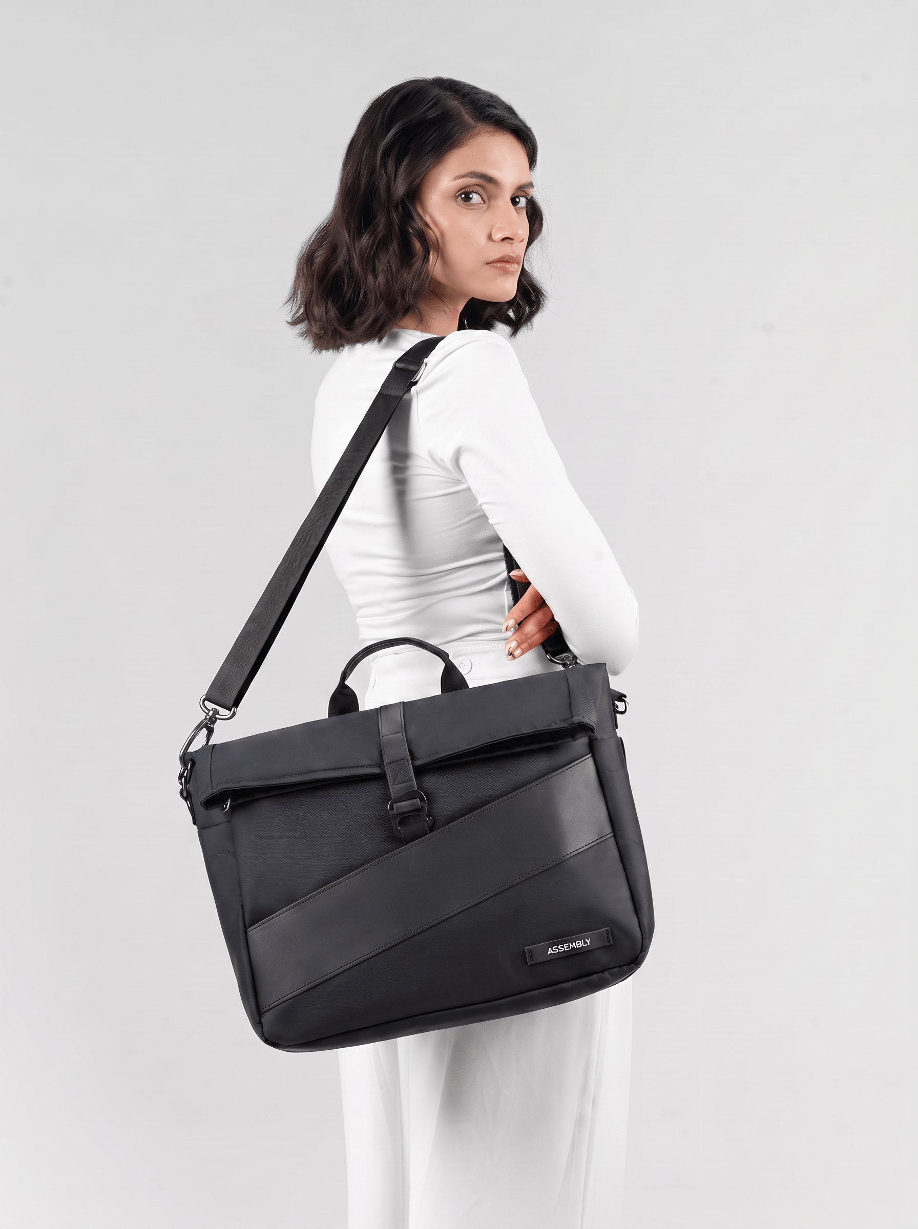Oblique Messenger Bag | Black | Everyday 15.6" Laptop Bag